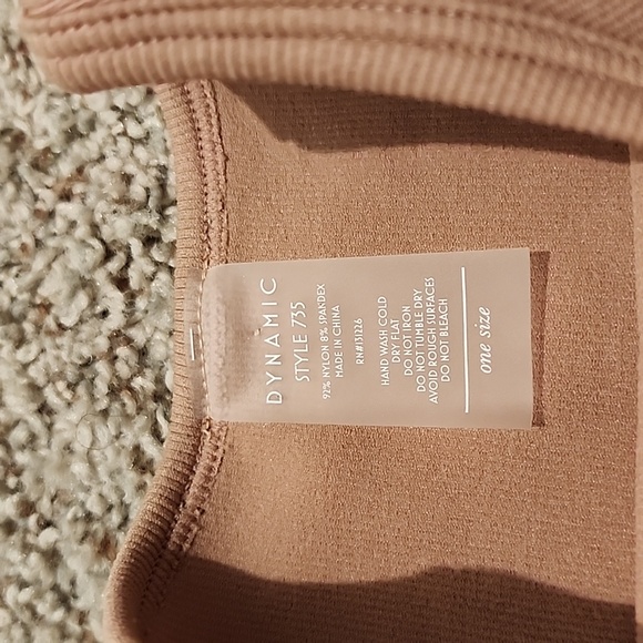 Dynamic Seamless Tank - Picture 2 of 2